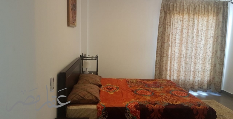 شاليه بجنينة وحمام سباحة بموقع متميز جدا بامواج سيدى عبد الرحمن