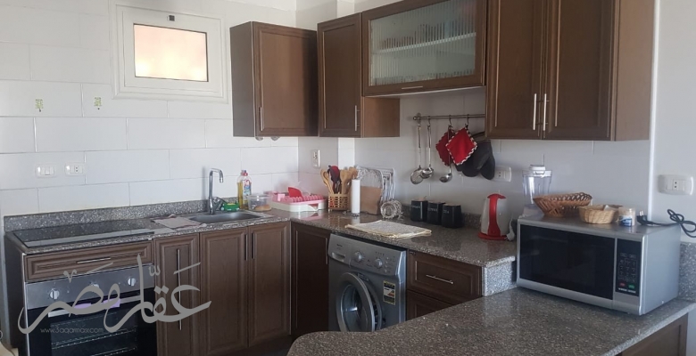 شاليه بجنينة وحمام سباحة بموقع متميز جدا بامواج سيدى عبد الرحمن