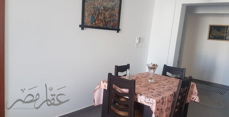 شاليه بجنينة وحمام سباحة بموقع متميز جدا بامواج سيدى عبد الرحمن