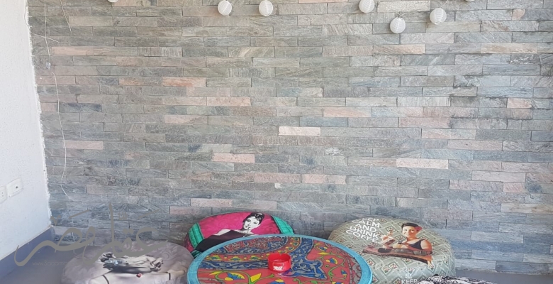 شاليه بجنينة وحمام سباحة بموقع متميز جدا بامواج سيدى عبد الرحمن