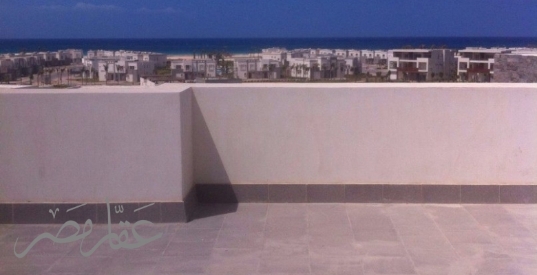 شاليه بفيو البحر وحمام السباحة بأمواج سيدى عبد الرحمن