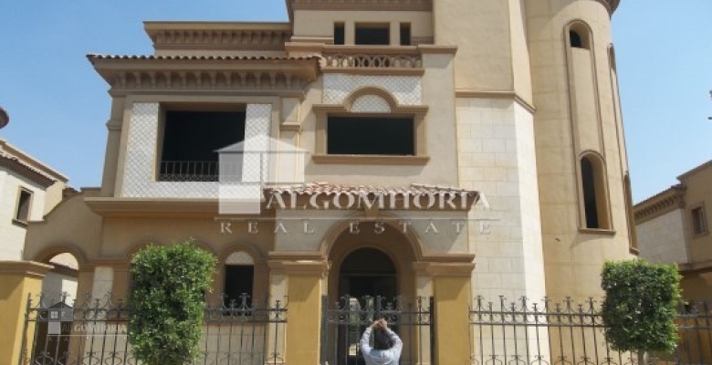 Villa 783.00 for sale M2 in Cairo, Tagamoa El Khames