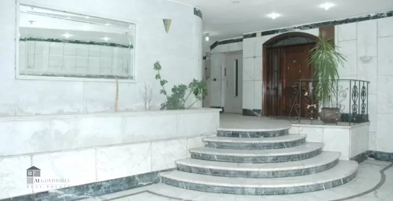 Unfurnished Apartment for rent 320.00 M2 in Cairo, Maadi