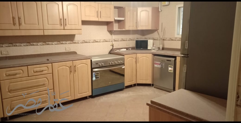 دوبلكس بسلم داخلى للبيع بأرقى مناطق المعادى