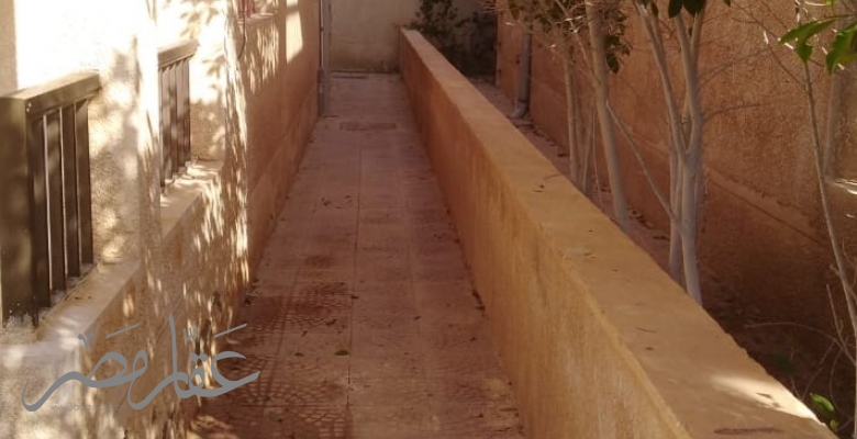 فيلا دورين ترى البحر وحمام السباحة وحديقة كبيرة للبيع بسعر مغرى