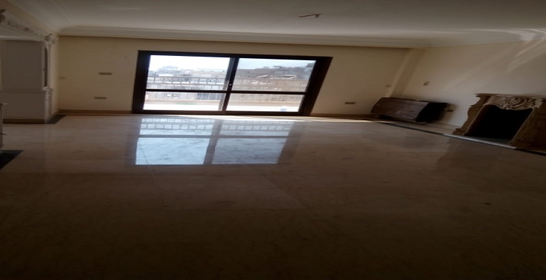 شقة للبيع بالمهندسين تطل علي شارع جامعة الدول 