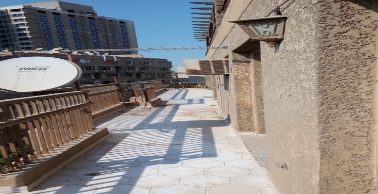 شقة للبيع بالمهندسين تطل علي شارع جامعة الدول 