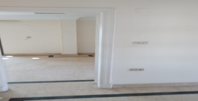 شقة للبيع بالمهندسين تطل علي شارع جامعة الدول 