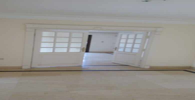 شقة للبيع بالمهندسين تطل علي شارع جامعة الدول 