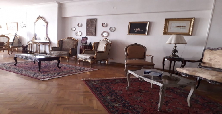 شقه للبيع تطل علي النيل -  بالزمالك - Apartment for sale overlooking the Nile - in Zamalek.