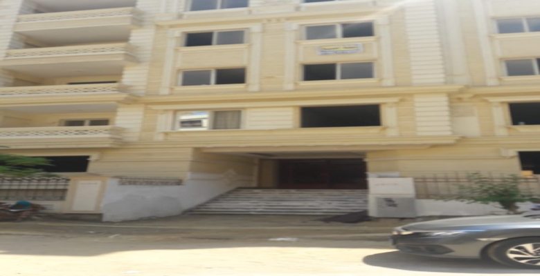 شقه بأفضل مناطق المقطم ( الدبلوماسيين )