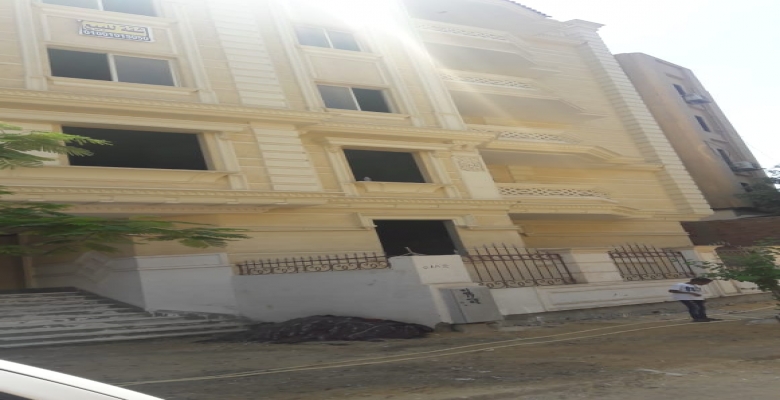 شقه بأفضل مناطق المقطم ( الدبلوماسيين )