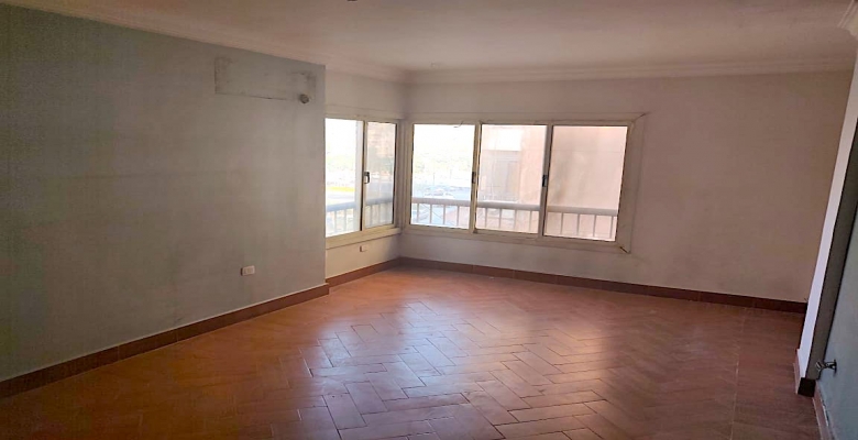 فرصة شقة بموقع متميز بامتداد الامل