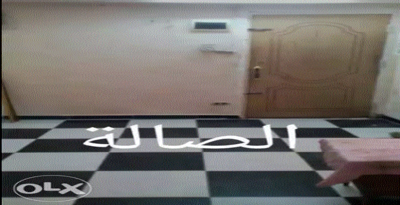 شقة للبيع بمساحة 40متر مربع تقريبا،جيدة التهوية تحتوى على شباك وبلكونة للتهوية الجيدة ، يوجد فى العمارة غاز طبيعى على التعاقد،توجد فى الدور الأول الطابق يحتوى على شقتين فقط،العمارة حديثة البناء.منطقة حيوية،تصلح لجميع الأغراض سكن،عيادة، مخزن،مكتب.... العنو