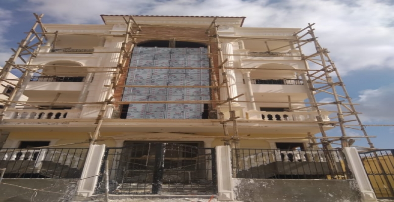 شقة امام بورتو مباشرة الحي 300  استلام فوري