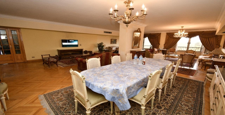 شقه بموقع متميز جدااا للبيع الزمالك