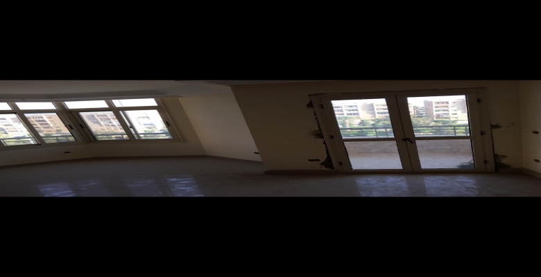 شقتين للبيع في كمبوند جاردينيا الشمس علي الشارع الرئيسي