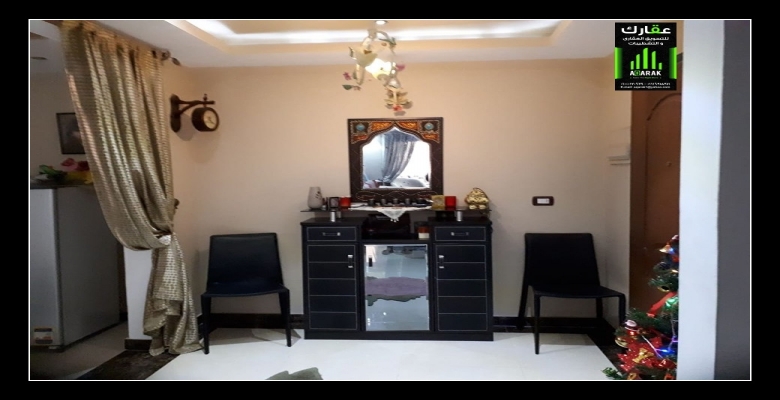 شقه بكمبوند حي الاشجار بالسادس من اكتوبر مساحه 117 م موقع مميز جدا بدون اسانسير