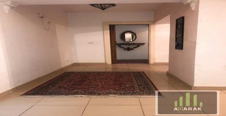 135 م _ 6 اكتوبر - حى الاشجــار دور ارضي بحديقه تشطيب سوبر لوكس