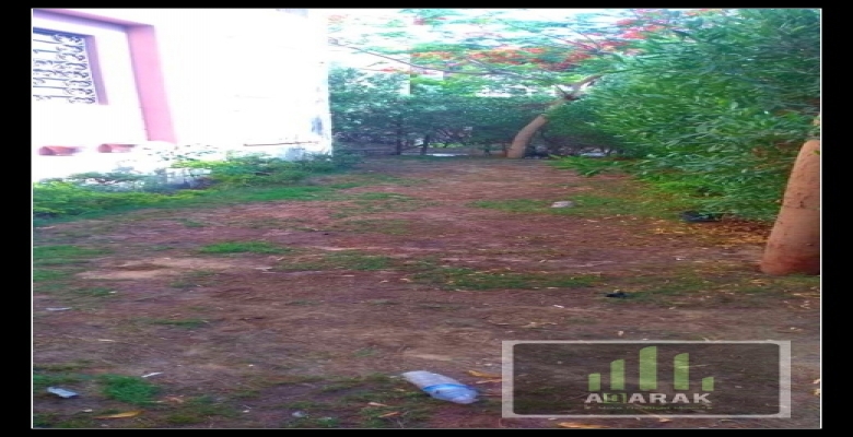 شقه للبيع 200 م بكمبوند حي الاشجار تشطيب الشركه بالاضــافه الى حديقه 100 م