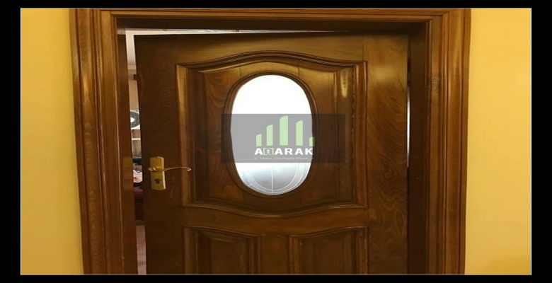 للبيع شقة مساحة ٢٣٤ متر حي الاشجار ، ٣ دقائق من مول مصر ، رسيبشن كبير ٤ قطع ، ٣ نوم ( منهم ١ سويت مع ليفنج ( او دريسنج ) و حمام ، ١ بحمام و تراس و الثالثة غرفة بمخزن كبير ) ، حجرة خادمة ، مخزن كبير ، مطبخ كبير بمنشر كبير مطل علي الباركنج، حمام ضيوف ، بالد