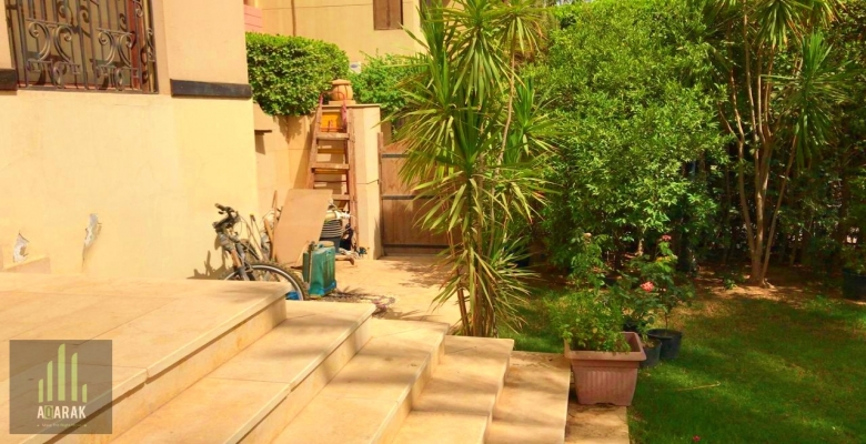 دوبلكس حي الاشجار ٢٧٠م حديقة ١٠٠م  افضل تشطيب سوبر سوبر لوكس.  كماليات: ٣ حمام (ضيوف، ماستر، علوي مشترك). ٣ غرف (معيشة، ماستر، عادي) غرفتين النوم مطلين على الحديقة. ٢ بلكونة في الماستر (١ نشر، ١ عالحديقة) يوجد Dressing Room بالماستر. ٢ جاكوزي بالحمامات ال