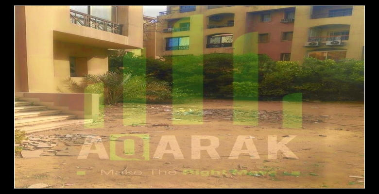 شقه 200 م بكمبوند حي الاشجار نصف تشطيب بالاضــافه الى حديقه 300 م 3 غرف + 3 حمام + ريسبشن 3 قطع + غرفه خزين نص تشطيب بالاضــافه الى حديقه 300 م العماره على 4 ادوار فقط العماره كامله الخدمات والمرافق على شارع رئيسى موقــع ممتــاز جدا يوجد لدينا مساحات مختل