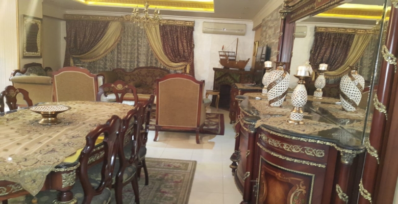 شقة بمدينة نصر مكرم عبيد