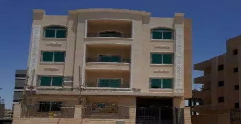 شقة 208 متر للبيع في حي الأنلدس بالتجمع الخامش بجانب كوبموند موانت فيو