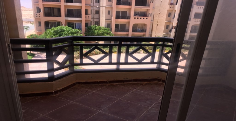 شاليه لقطه للبيع في قرية اماريتس هايتس