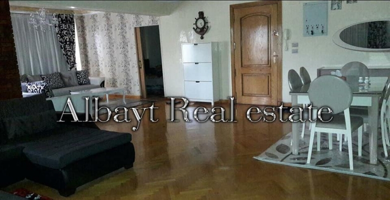 شقة للبيع225م  سرايا المعادي ارقي أماكن المعادي تشطيب اكسترا سوبر لوكس