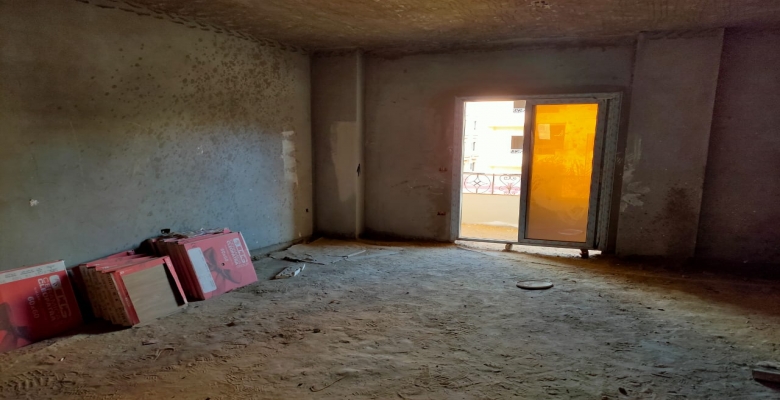 شقه للبيع بالتجمع كمباوند المستشارين