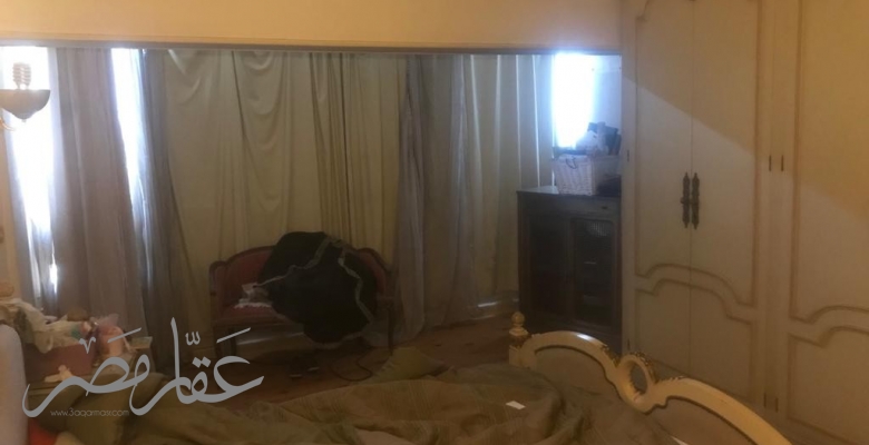 شقة للبيع تدخلها الشمس من جميع الجهات بموقع متميز بالمهندسين 