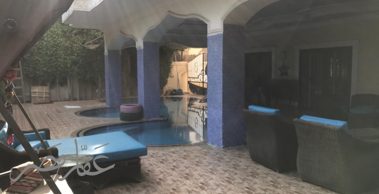 فيلا ثلاثة ادوار للبيع بالسادس من اكتوبر بسعر مغرى جدا