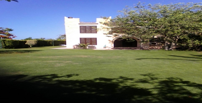 فيلا سوبر لوكس للبيع بمارينا 