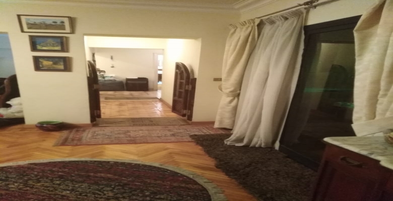 شقة للبيع بميدان المساحه