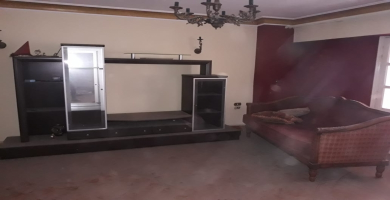 شقة للبيع بالدقي تشطيب لوكس