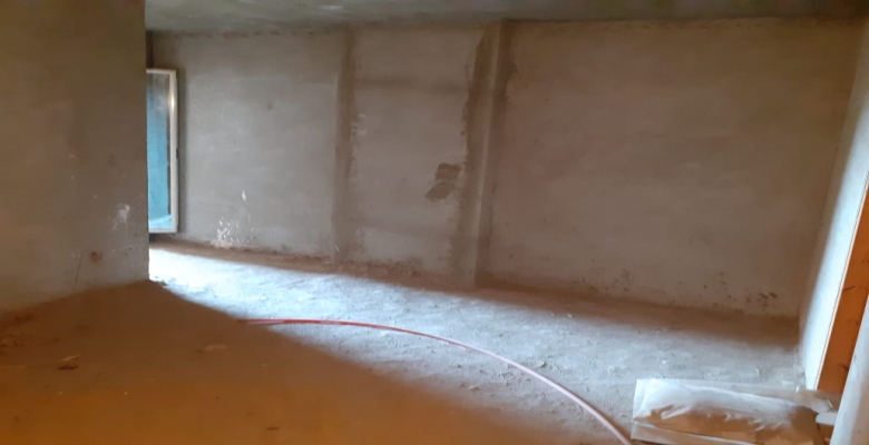 شقة للبيع بالعجوزة نصف تشطيب