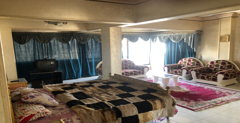 شقة مفروشة للبيع - الزمالك تطل علي لنيل