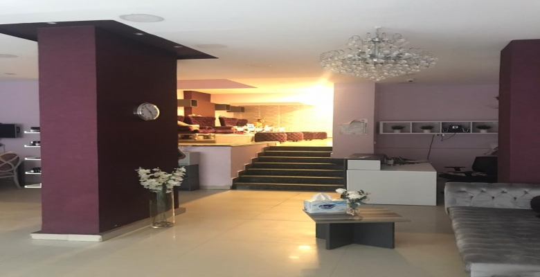 محل للايجار - الزمالك algomhoria