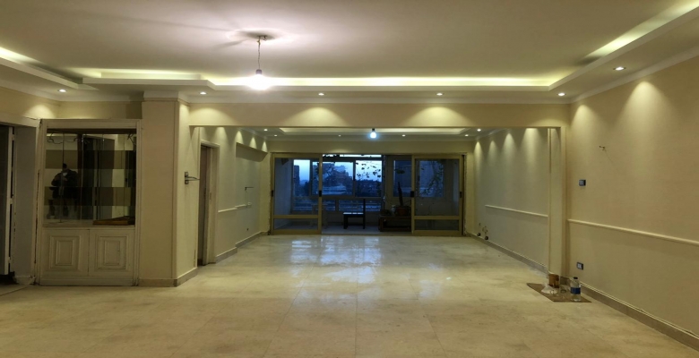 شقة للبيع تطل علي النيل في عبد العزيز ال سعود  تشطيب اكسترا سوبر لوكس مكيفة بالكامل مساحة 120 متر