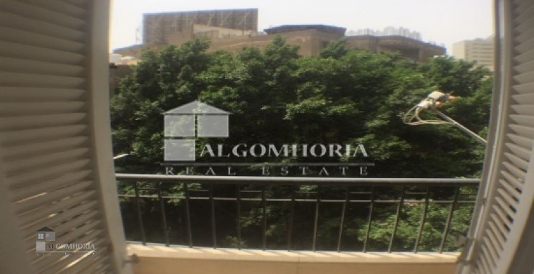 شقة للبيع فى مكان مميز فى الزمالك /algomhoria