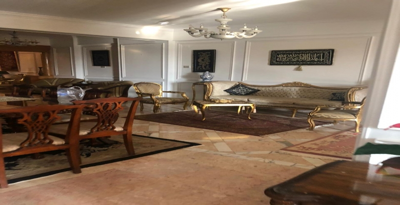 شقة للايجار مفروشة فرش حديث اطلالة علي النيل من كل الجوانب  تشطيب الترا سوبر لوكس في برج  ام كلثوم  .ابو الفدا الزمالك