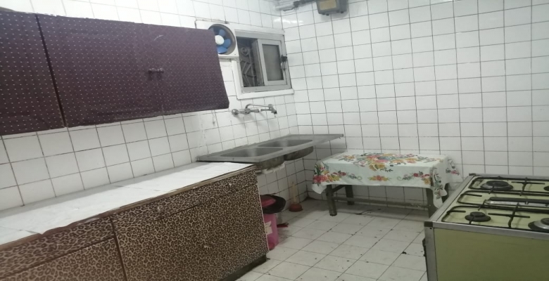 شقه للبيع بالدقى بشارع الزهراء