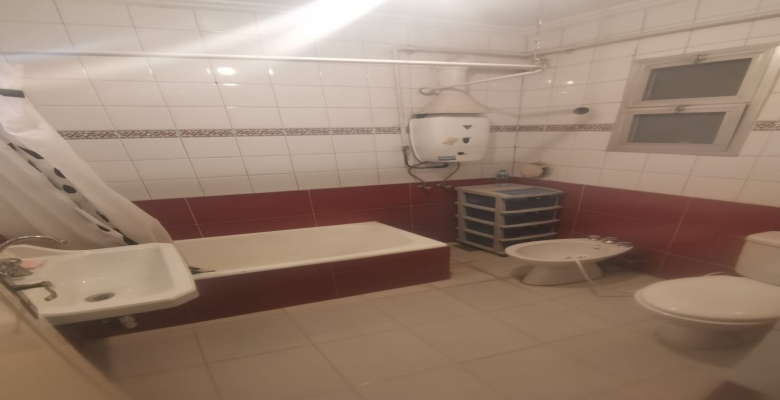 شقة للبيع بالزمالك - بهجت علي