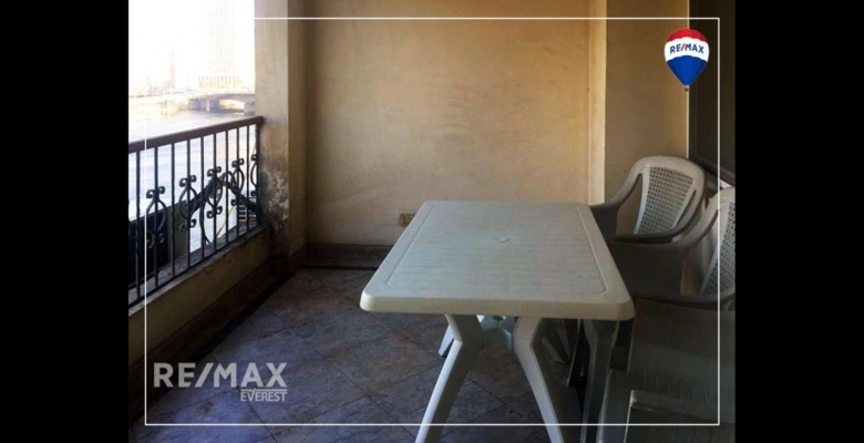 شقة للبيع او الايجار بالزمالك - شارع المعهد المصرفي