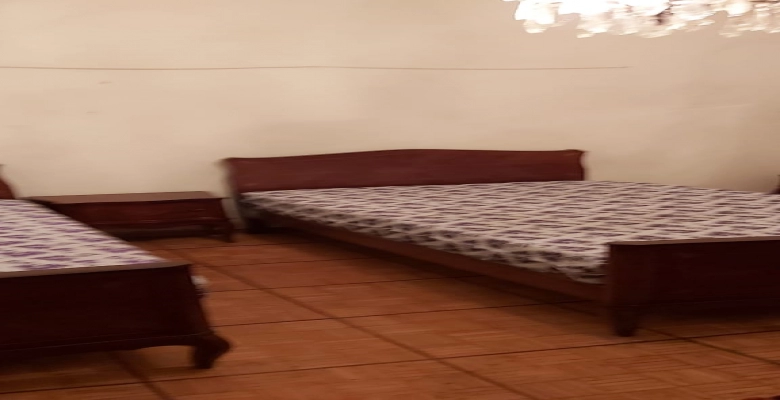 شقة مفروشة للبيع أو للايجار بالزمالك -  في ارقي شوارع  في منطقة الزمالك بجوار البنك -اطلالة عالي النيل ا