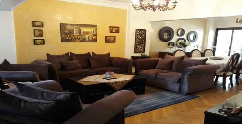 شقه للبيع في الدقي شارع مصدق