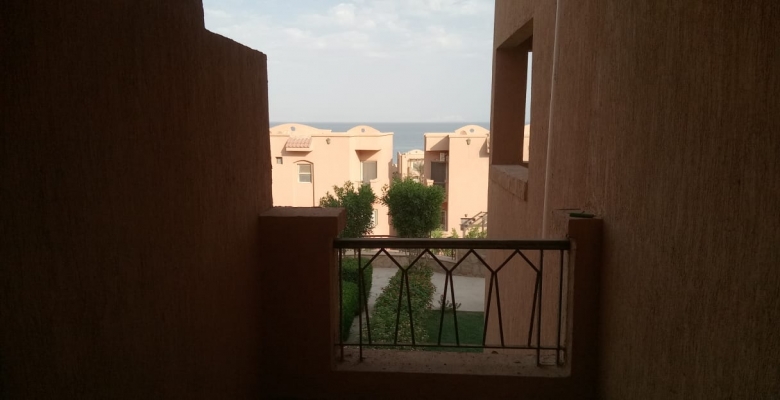 شاليه للبيع في قريه امباير ريزورت العين السخنه