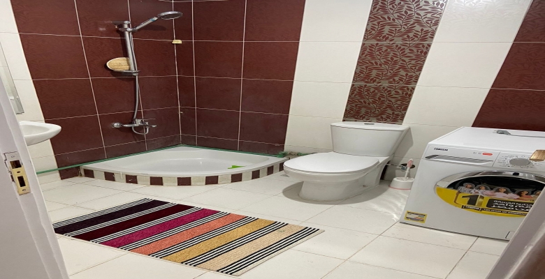 شقة مفروشة للبيع  بالمهندسين موقع متميز جدا بالفرش وديكورات جديدة سوبر لوكس  3 غرف